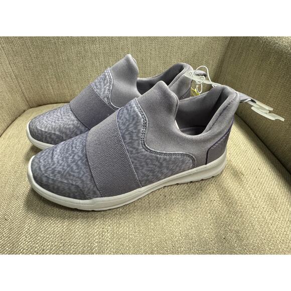 NWT Girls All in Motion Purple Delta Slip-On Hybrid Sneakers - Size 3 - Picture 3 of 4